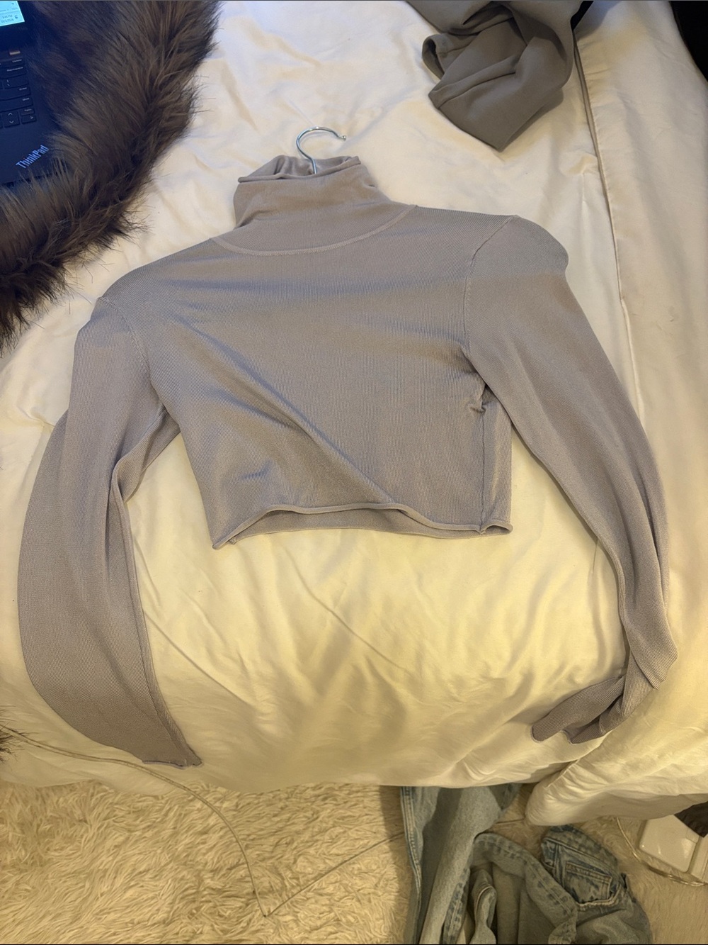 Cropped Turtle Neck